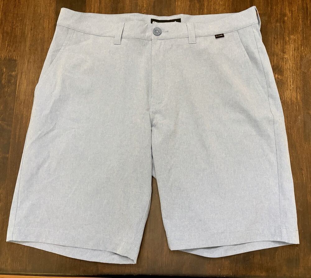 Travis Mathew Golf Shorts Mens Sz 34 Lite Blue Performance Casual Preppy